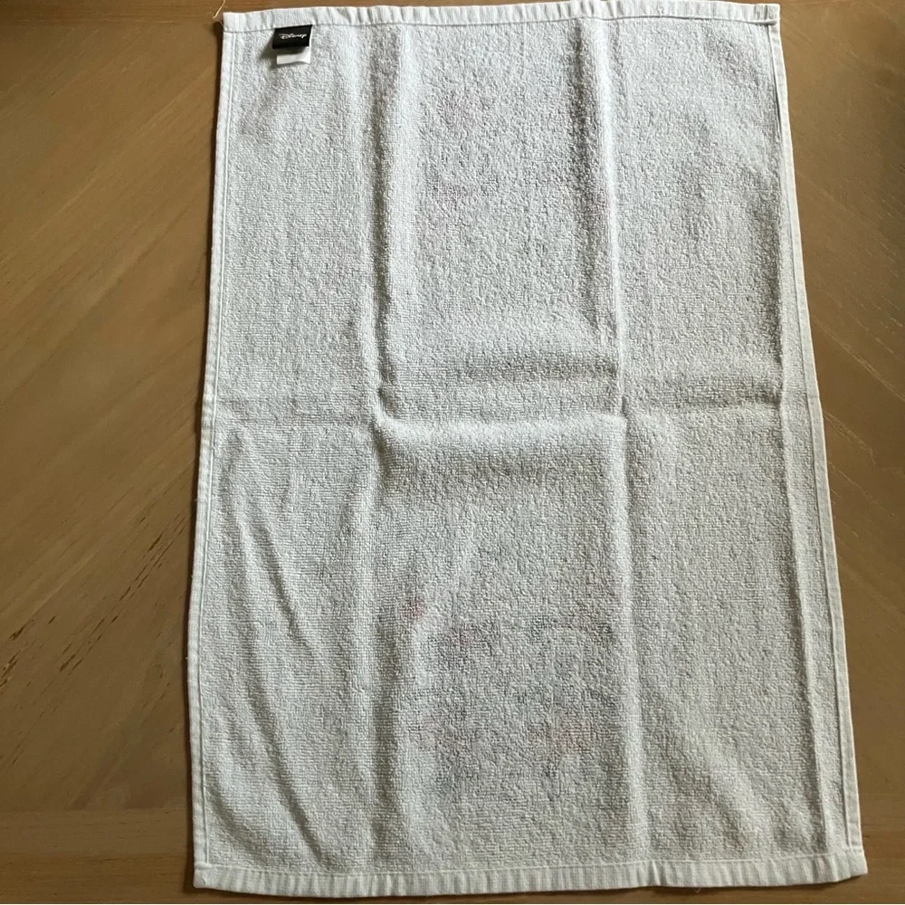 DISNEY Mickey and Minnie Mouse Winter Holiday Kitchen Towel Set of 2 NEW NWOT